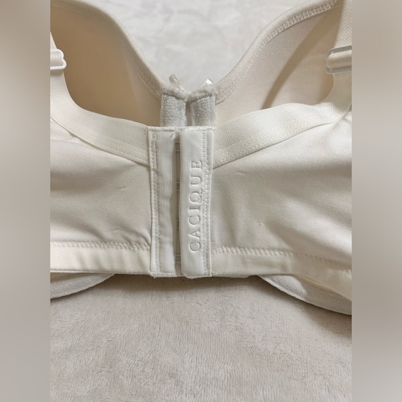 Cacique Cream Textured Full Coverage Bra - Picture 4 of 9